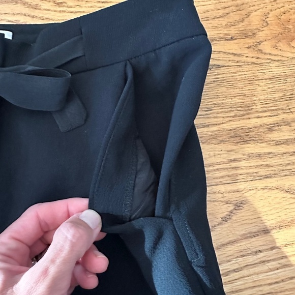 Aritzia Wilfred Allant Tie Waist Cuffed Cropped Pants in Black (Size 00) - Picture 7 of 9